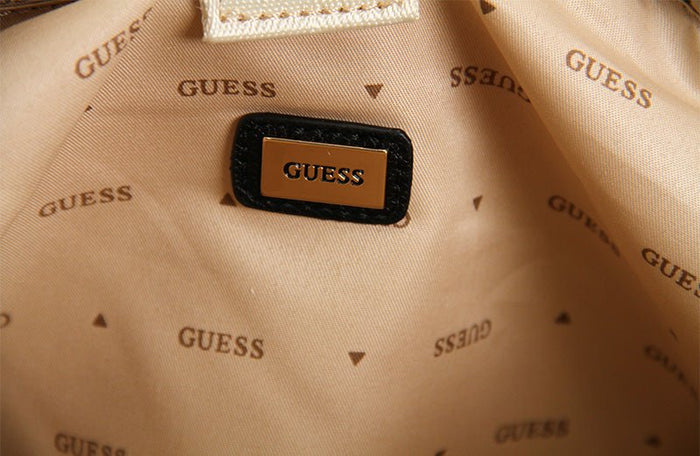 Guess Kerima Tote Natural/Milk Logo, Natural / Milk Logo Bag GB353 - Runner