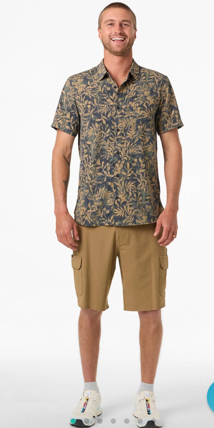 ONEILL TRAVELLER PERFORATED PRINTED STANDARD SS WOVEN SHIRT