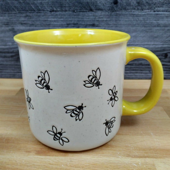 Bee Design Coffee Mug 21oz in Yellow and White 621ml Stoneware Tea Cup