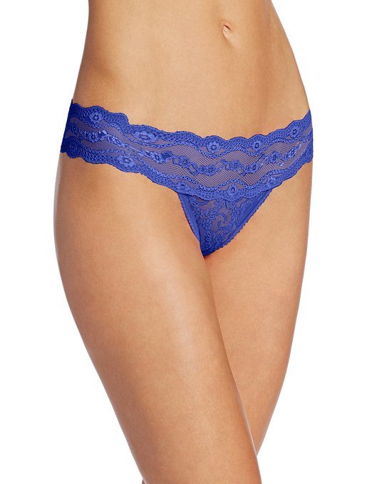b.tempt'd by Wacoal Lace Kiss Thong Panty - 970182