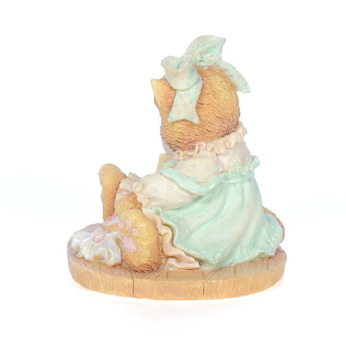 Calico_Kittens_Friendship_Is_Sewn_Stitch_By_Stitch_Friendship_Figurine_1992