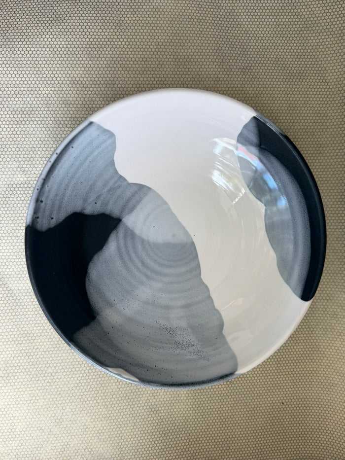 Fhar Ceramics - porcelain serving bowl black and white