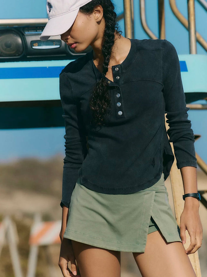 FREE PEOPLE COOL DOWN CREW SOLID / BLACK