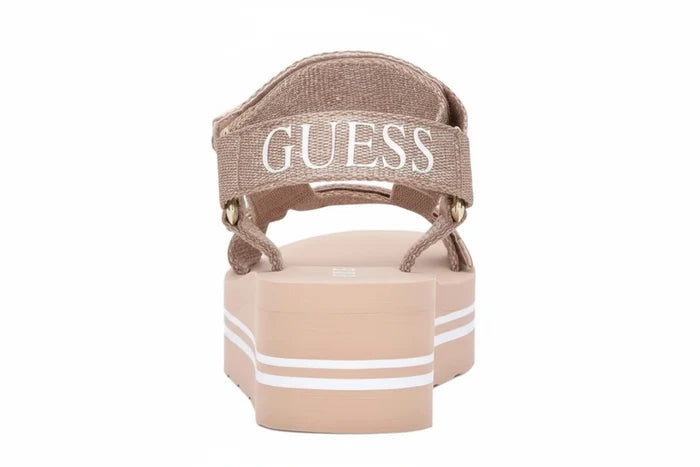 GUESS women's Avin Wedge Sandal SLW15 - Runner