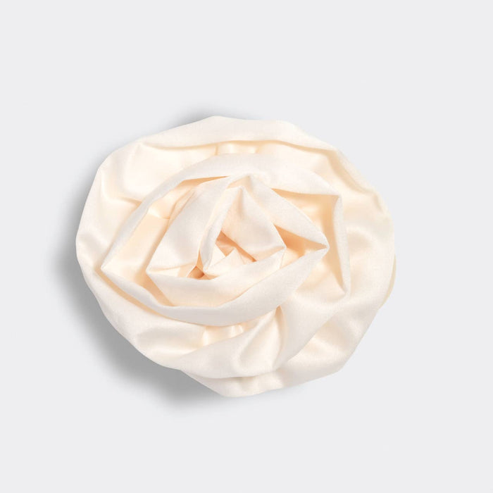 KITSCH Satin Rosette Medium Flat Cloud Clip - Cream