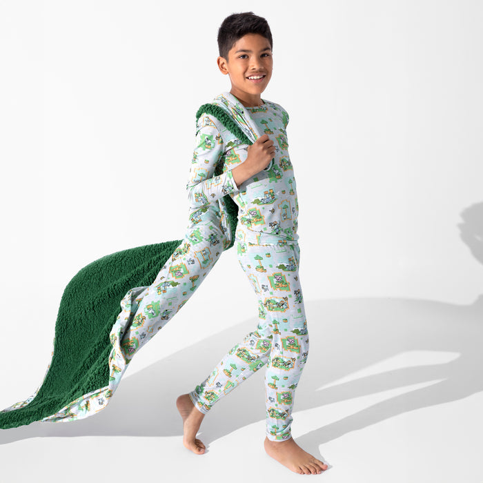 Minecraft: Overworld Dreams Bamboo Sherpa Blanket