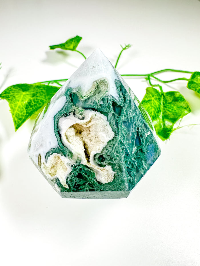 Moss Agate Gem Cut Diamond (42i)