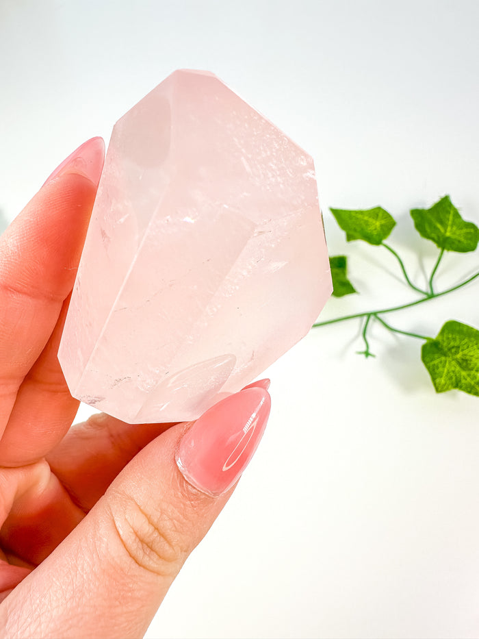 Mozambique Rose Quartz Freeform (HQ28)