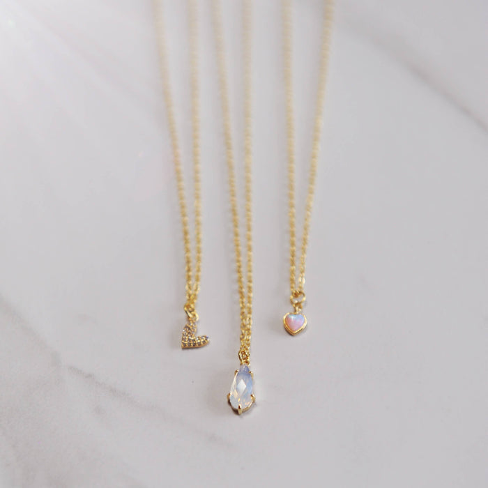 OH SO LOVELY CHERISH / Dainty Heart Charm Necklace