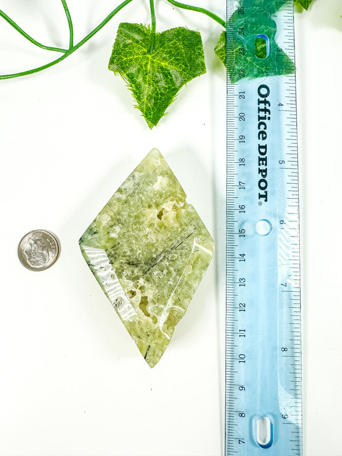 Prehnite Diamond (25A)