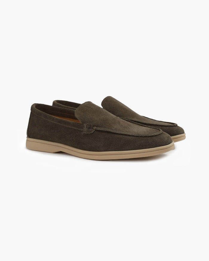 Brown / 38