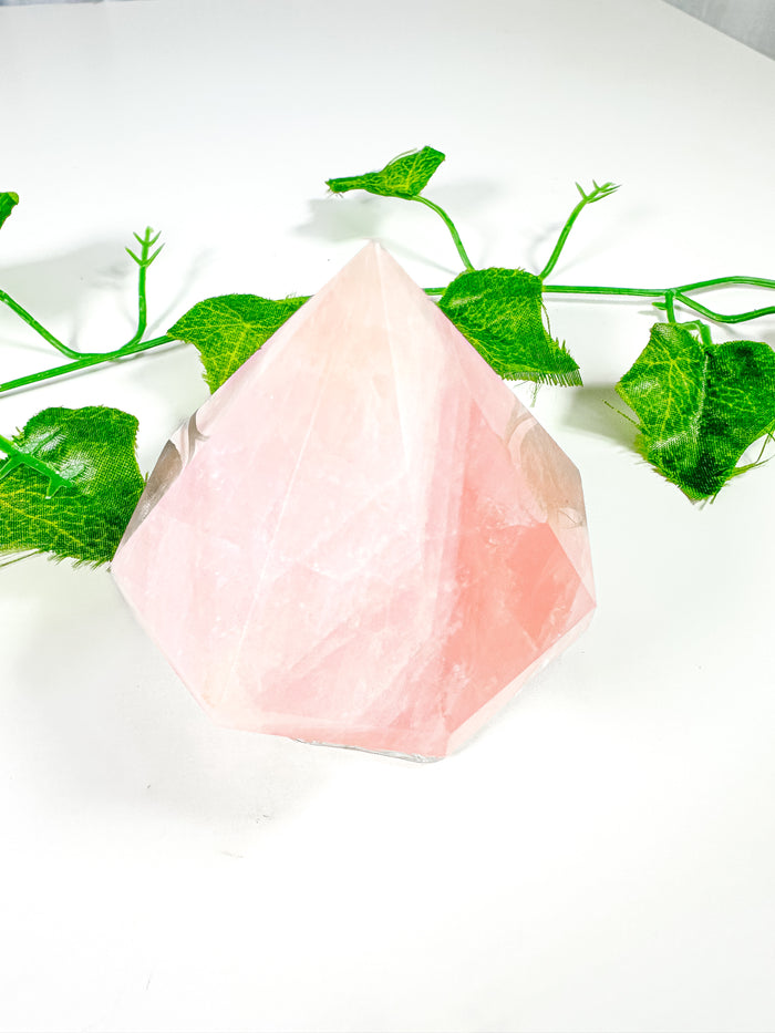 Rose Quartz Gem Cut Diamond (48F)