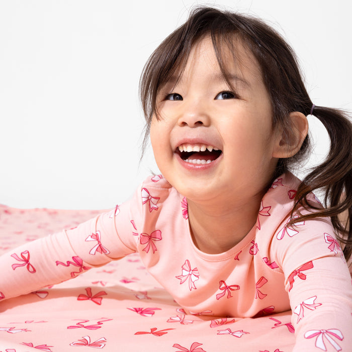Take A Bow Bamboo Sherpa Blanket