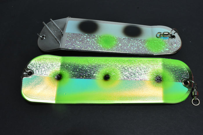UV Glow Triple Cannon - 8" Double Finned Flasher